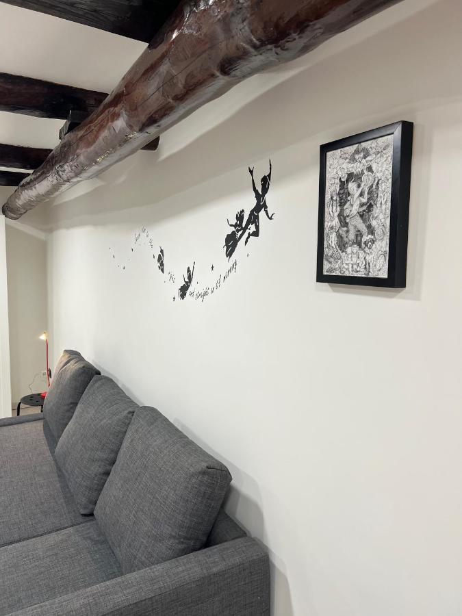 La Casa Di Marty Apartment เนเปิลส์ ภายนอก รูปภาพ