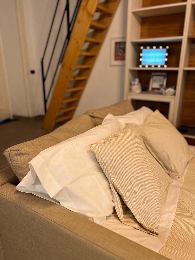 La Casa Di Marty Apartment เนเปิลส์ ภายนอก รูปภาพ
