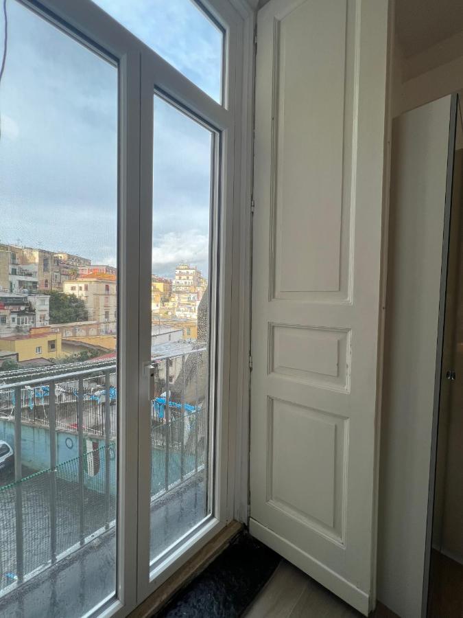 La Casa Di Marty Apartment เนเปิลส์ ภายนอก รูปภาพ
