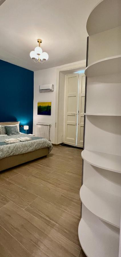 La Casa Di Marty Apartment เนเปิลส์ ภายนอก รูปภาพ