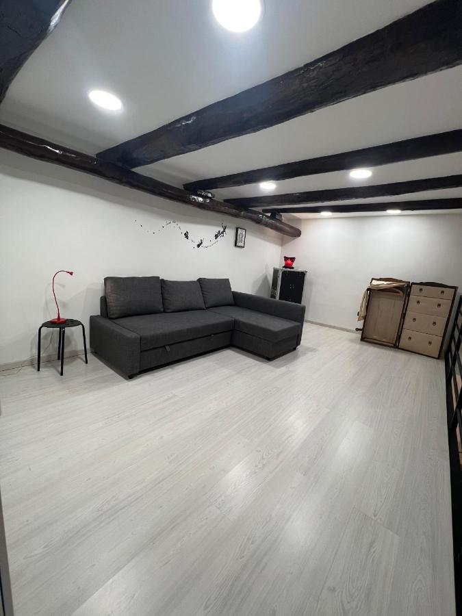 La Casa Di Marty Apartment เนเปิลส์ ภายนอก รูปภาพ