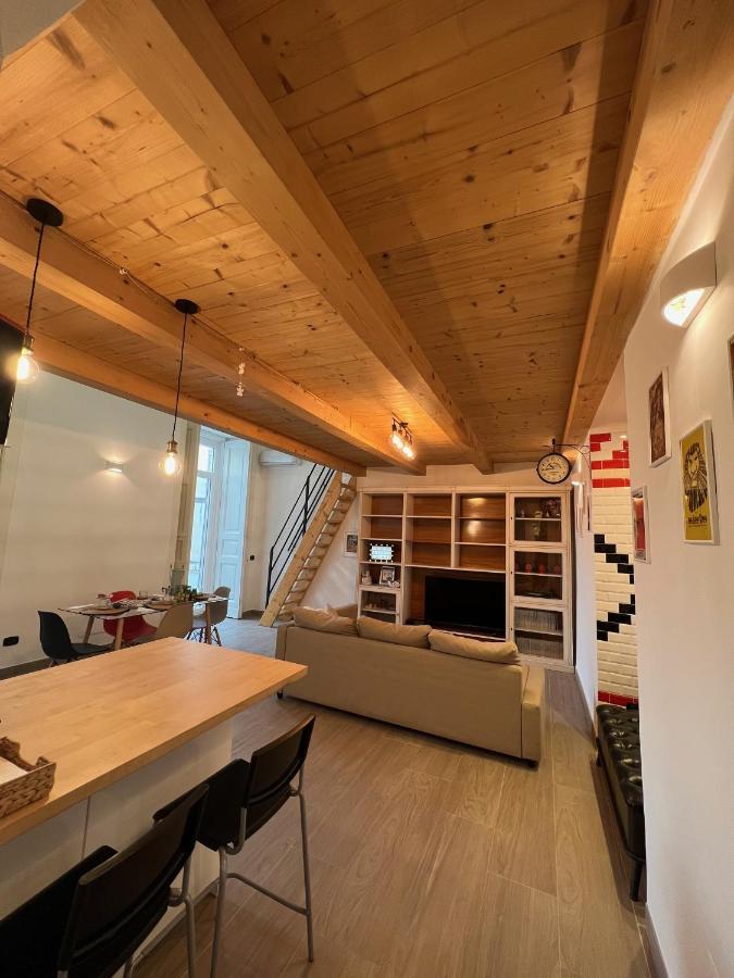 La Casa Di Marty Apartment เนเปิลส์ ภายนอก รูปภาพ