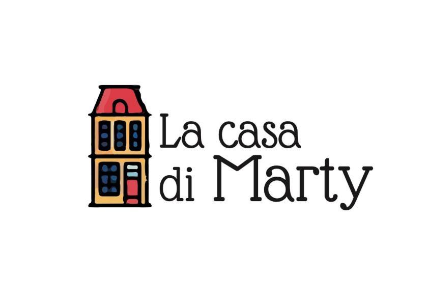 La Casa Di Marty Apartment เนเปิลส์ ภายนอก รูปภาพ